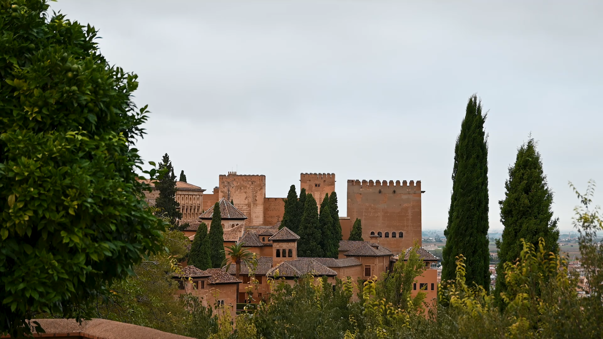 JARDINES GENERALIFE HORIZONTAL I MTT.00_00_06_04.Imagen fija002