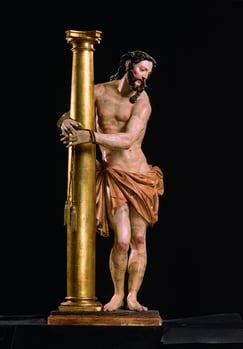 Imagen del Cristo de la Paciencia en su capilla de Granada, durante el proceso de restauración de la talla renacentista.