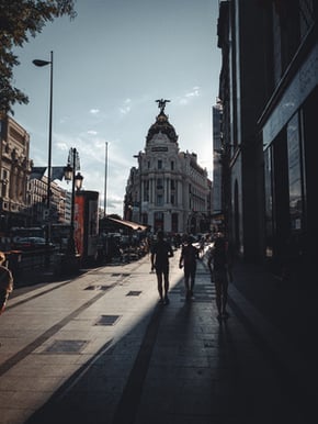 metropolis-building-in-madrid-spain-2026-01-07-01-04-42-utc (1)