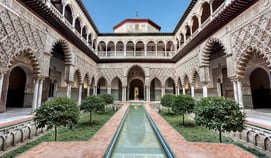 Interior del Real Alcázar de Sevilla, una parada imprescindible en el free tour Sevilla Esencial con guía local.