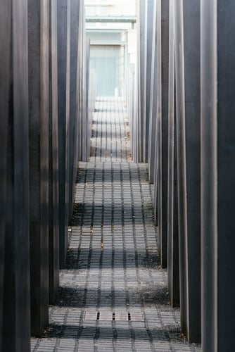 the-memorial-to-the-murdered-jews-of-europe-in-ber-2026-01-08-22-06-56-utc (1)